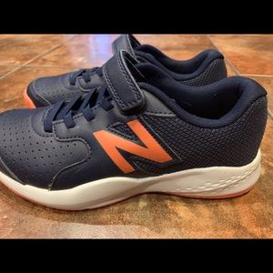 NWOT Kids New Balance 696 Navy & Orange